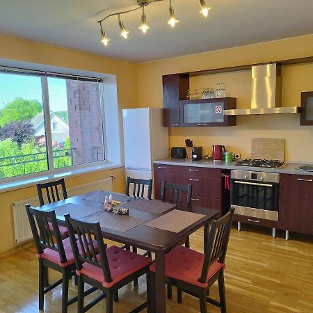 Spacious & Cozy Apartment With Forest View Zapyskis Exterior photo