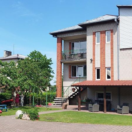 Spacious & Cozy Apartment With Forest View Zapyskis Exterior photo