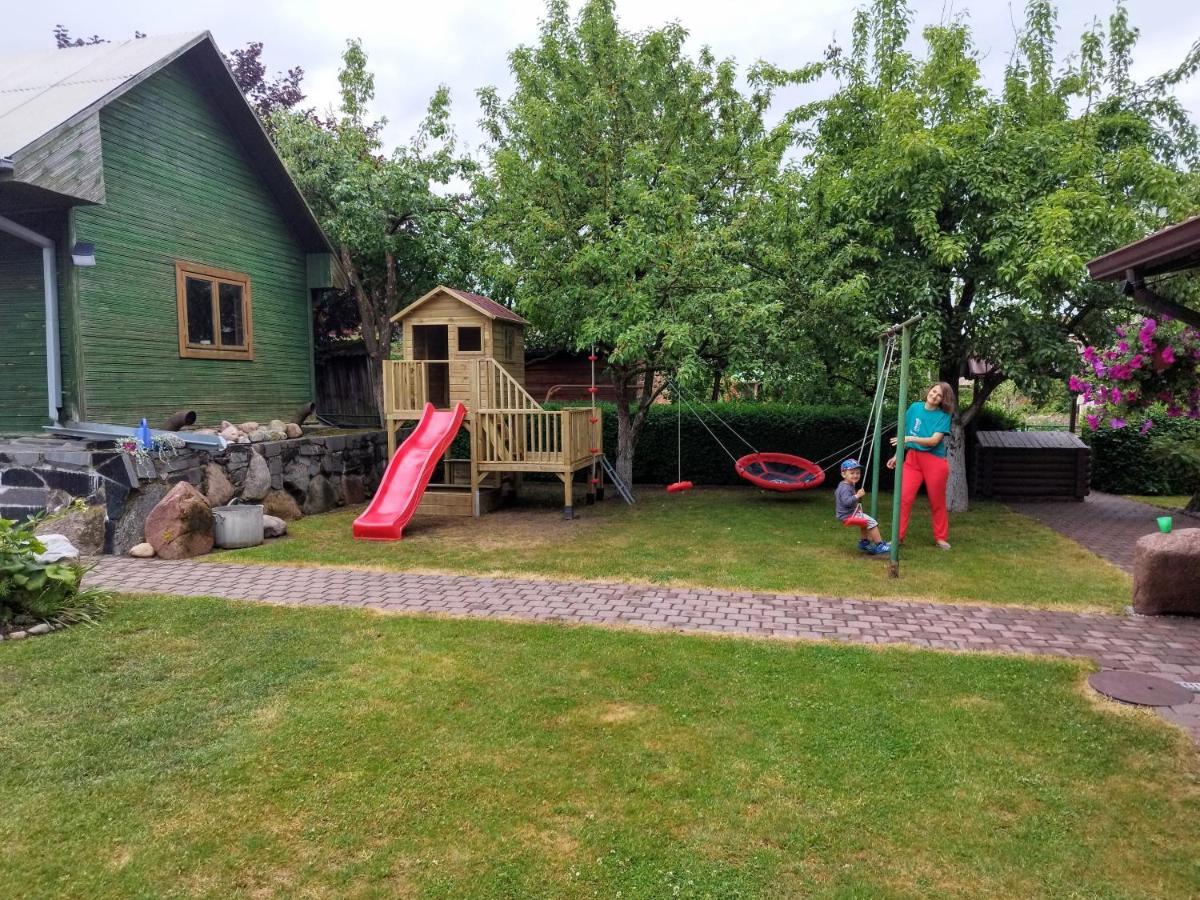 Spacious & Cozy Apartment With Forest View Zapyskis Exterior photo